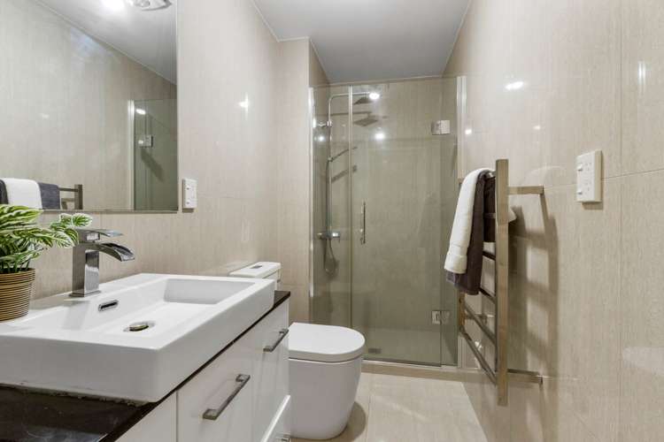 16 Winhall Rise Remuera_13