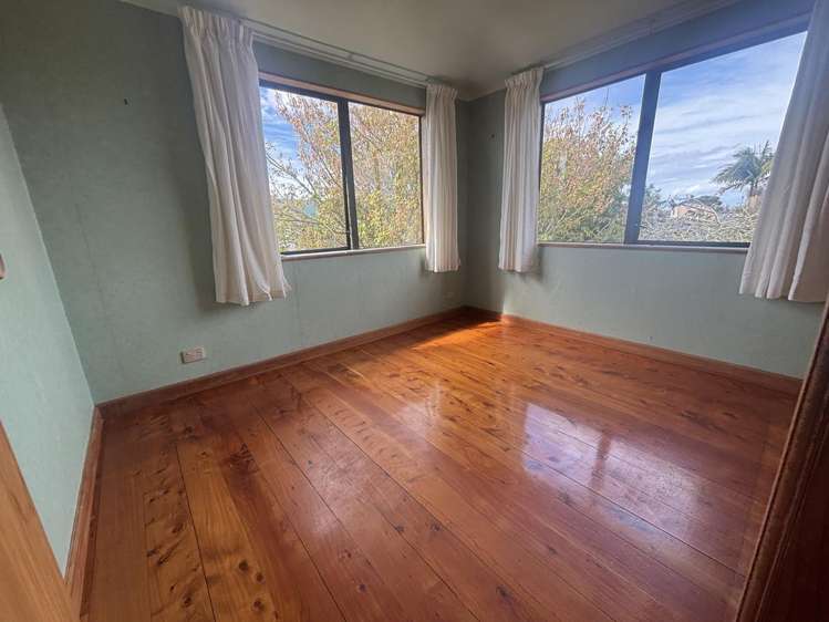 2/1 Gloria Avenue Te Atatu Peninsula_4