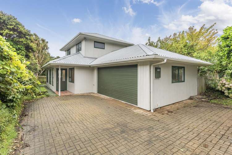 12 & 12A Wairaka Road Pukerua Bay_15