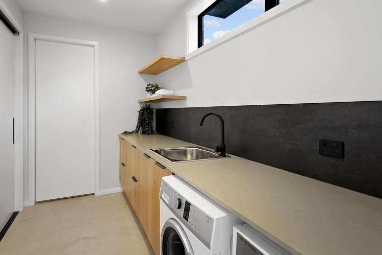 409 Grasslands Drive Cambridge_32