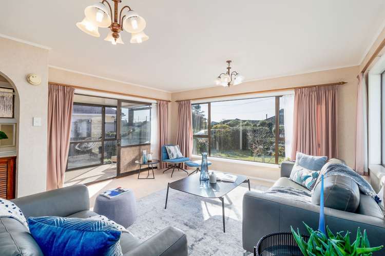 14 Manson Avenue Stoke_5