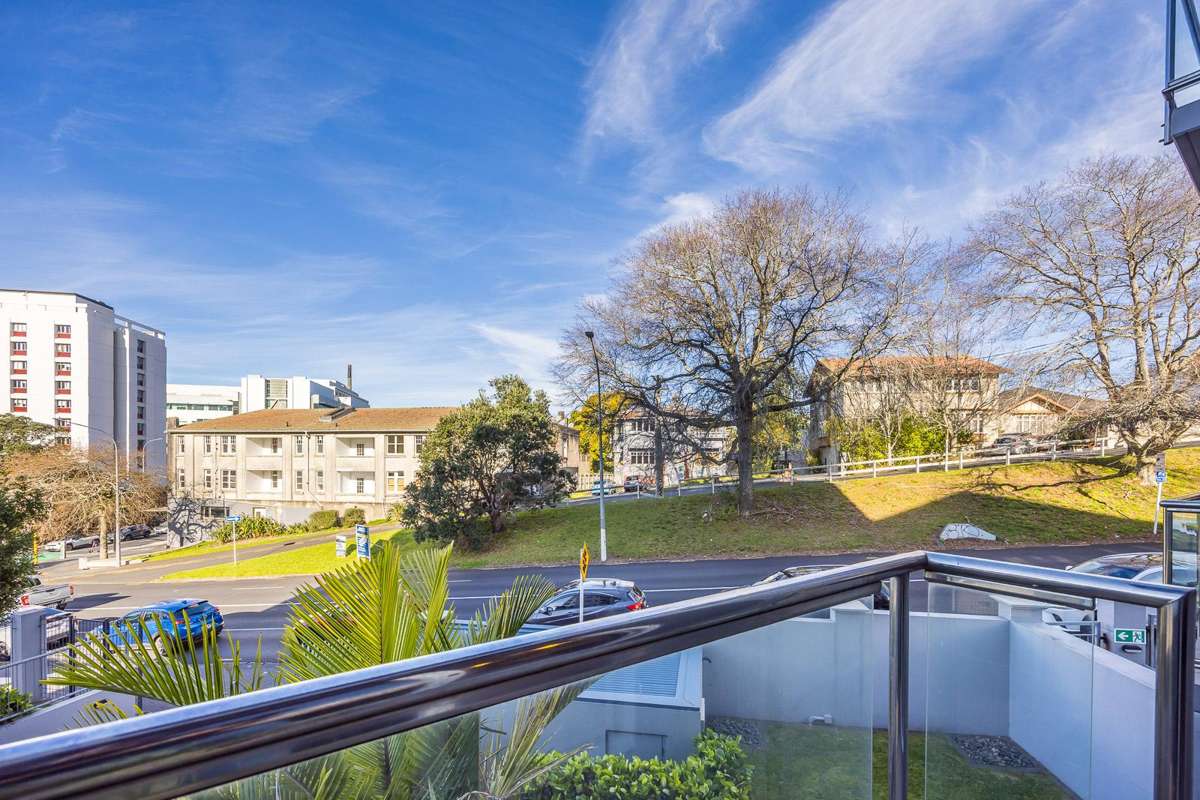1J/127 Grafton Road_5