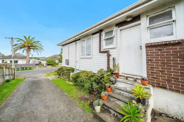 1&2 /34 Plumley Crescent Mangere_3