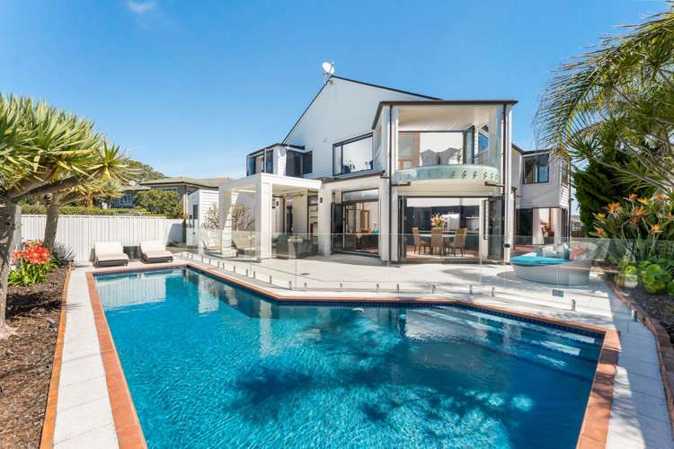 235 Bleakhouse Road_0