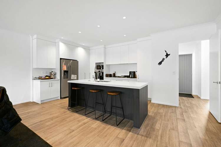 58E Herbert Road 10469_5