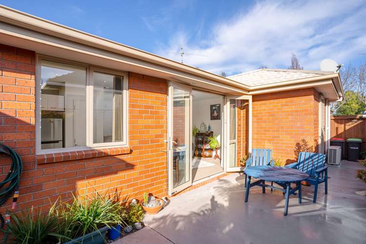 2/108 Yaldhurst Road Sockburn_8