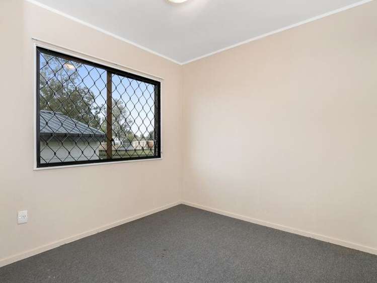 2/9 Maplesden Drive Clendon Park_8