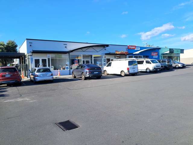 REBURBISHED RETAIL FOOD PREMISES