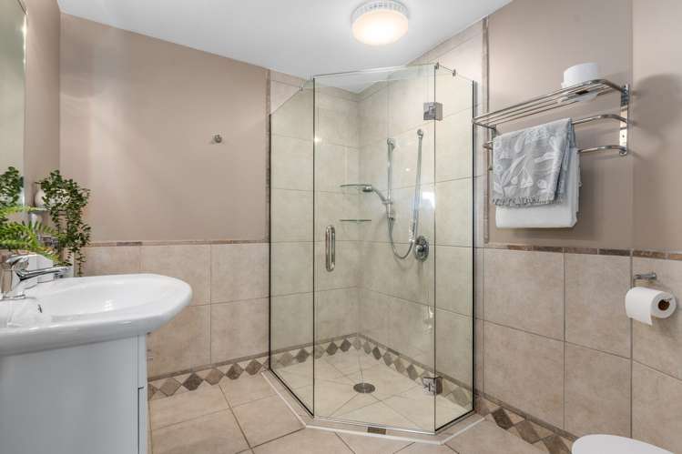 20d Ewing Road Riverside_15