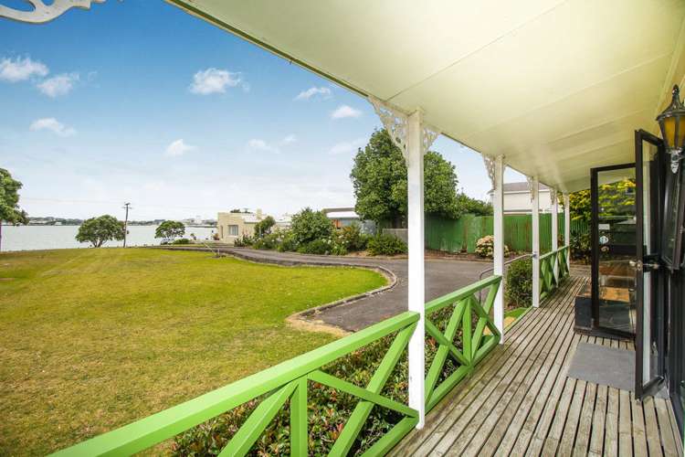 58 Kiwi Esplanade Mangere Bridge_12