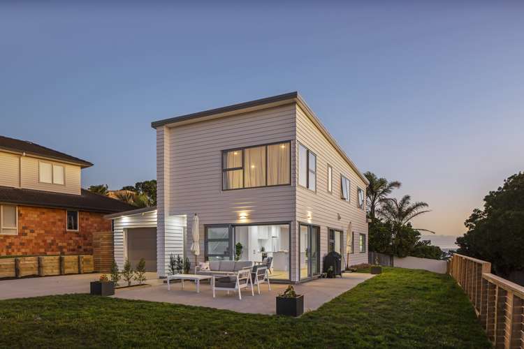 14 Mayall Avenue Beach Haven_22