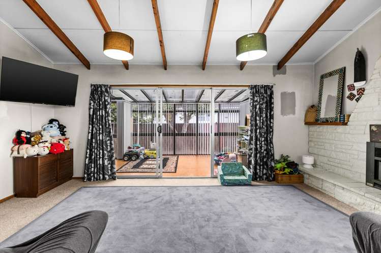 19 Hitchings Avenue Onekawa_5