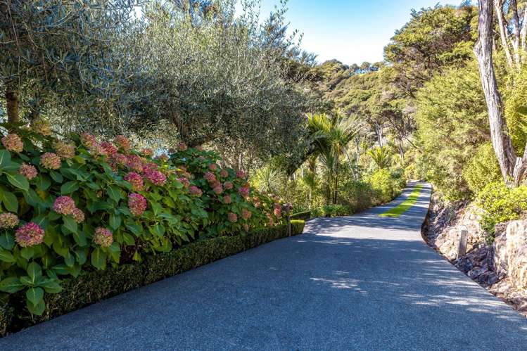 729 Orapiu Road Waiheke Island_17