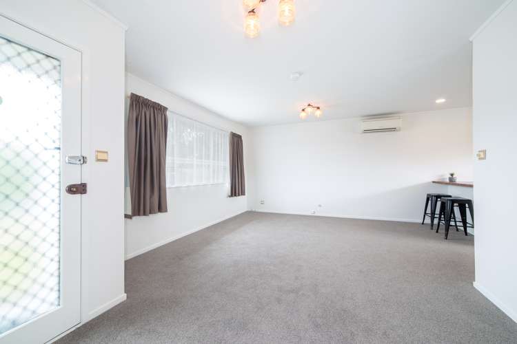 1/51 Charntay Avenue Clover Park_7