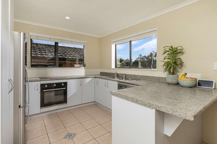 49 Carillon Place Massey_1