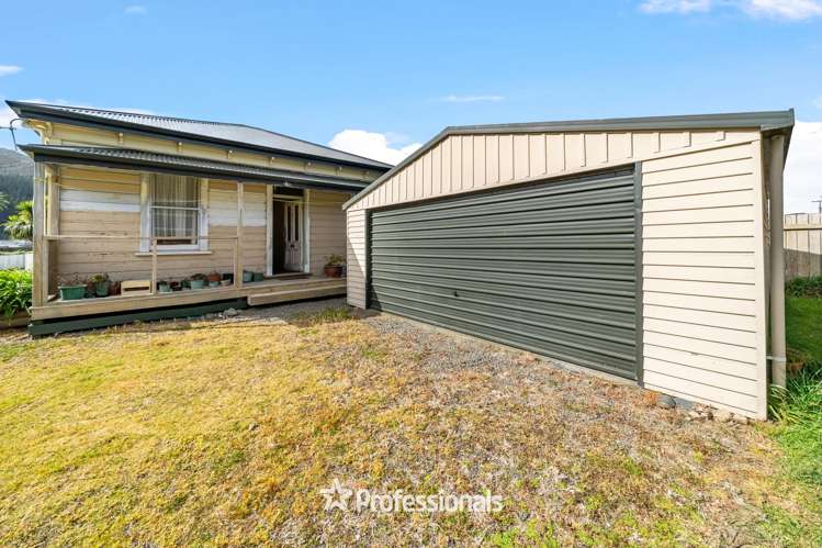 19 Grimsby Grove Wainuiomata_20