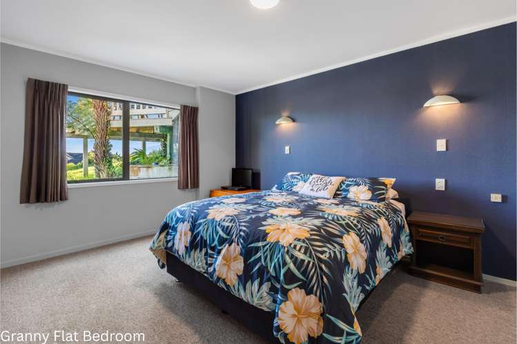 218 Whangaparaoa Road Red Beach_17