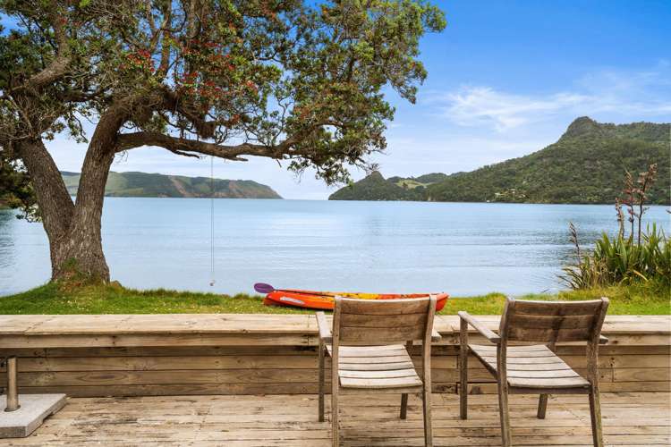 3 Foster Avenue Huia_6