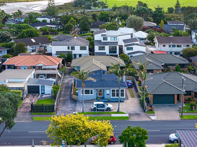 28 Centreway Road Orewa_12