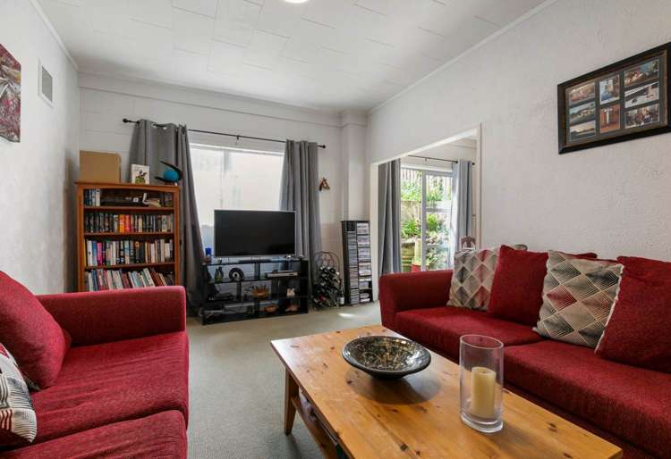 1/71 Captain Scott Road Glen Eden_6