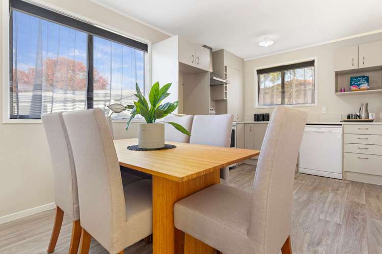 53 Gilbass Avenue Hamilton Lake_5