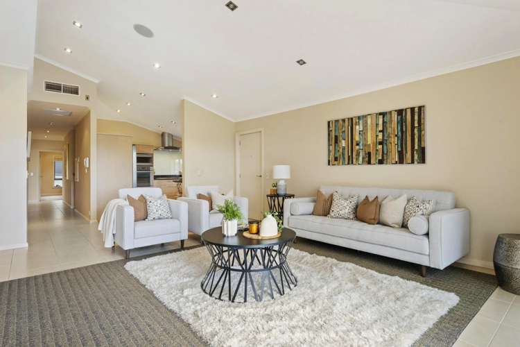 10 Ronaki Road Mission Bay_14
