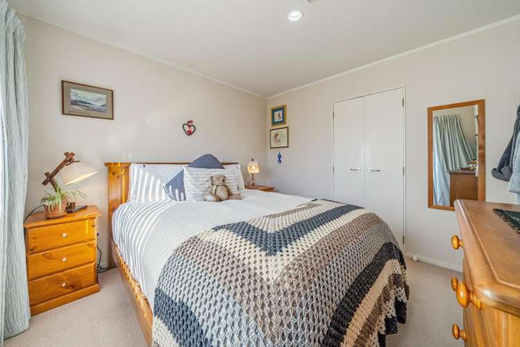 33/17 John Street Trentham_14