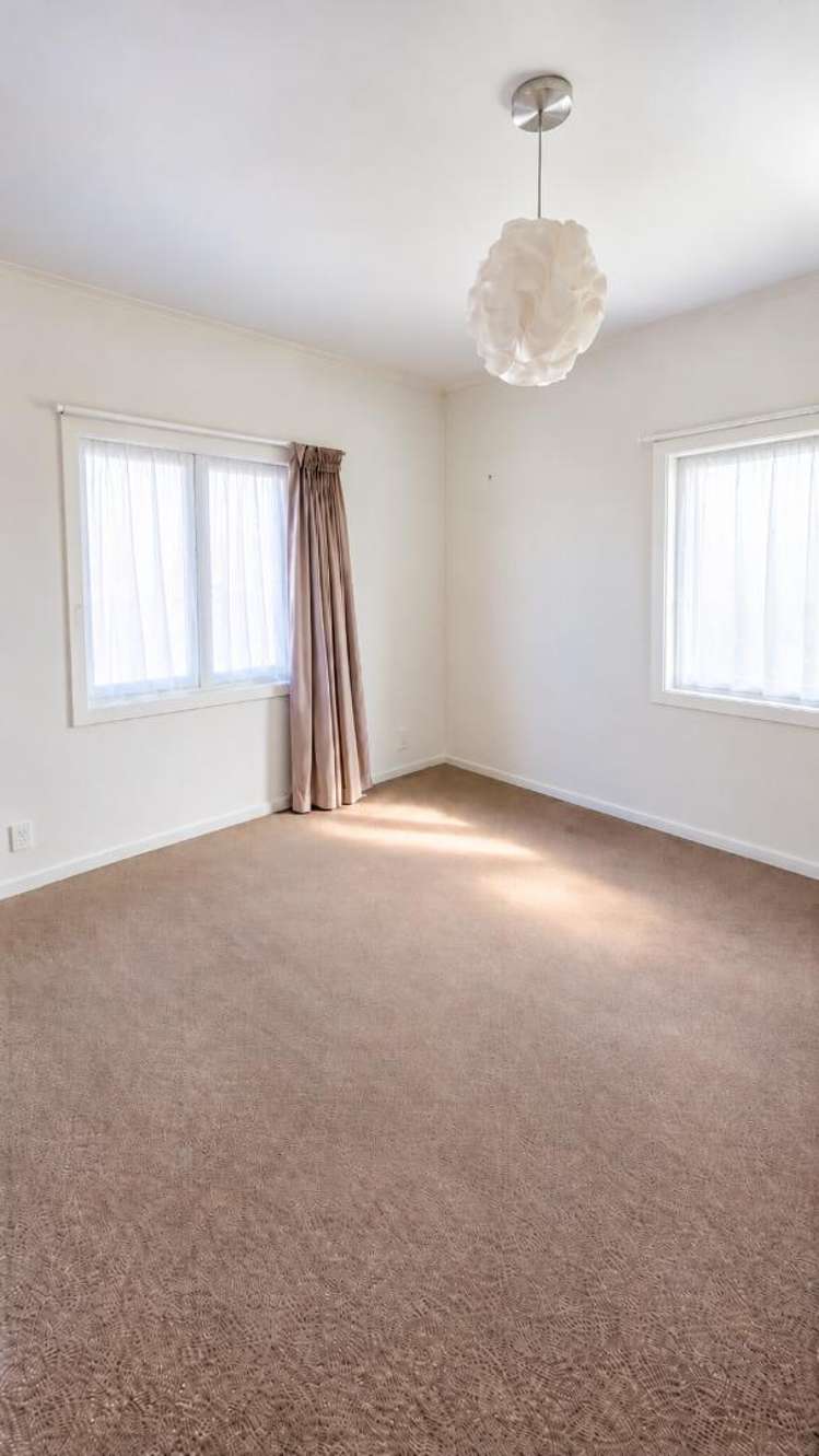 2/70 Tonga Street 2775_4