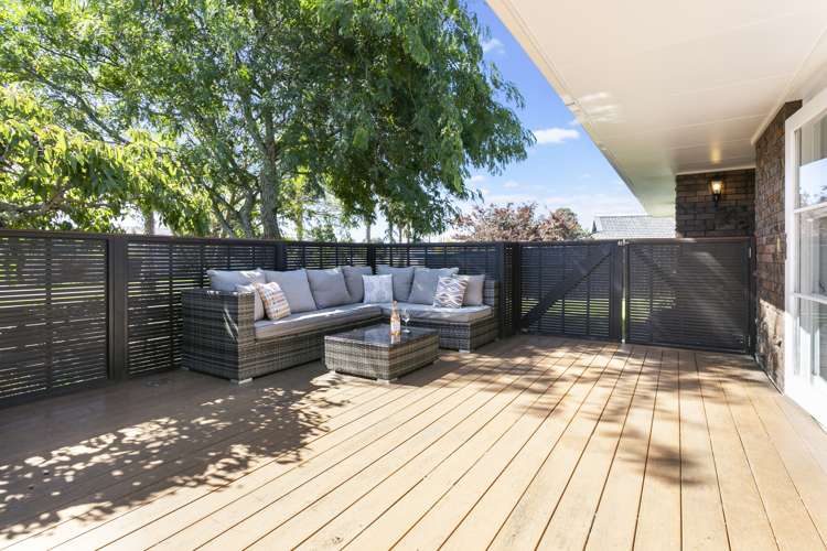 39 Meadway Sunnyhills_11