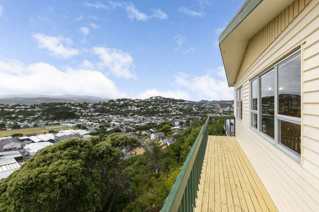 22 Waiwera Crescent Maupuia_1