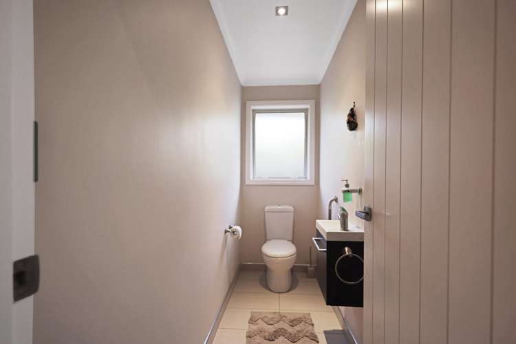 50a Alford Forest Road Allenton_18