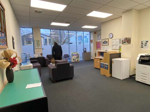 GB at 18 Rostrevor Street Hamilton Central_1