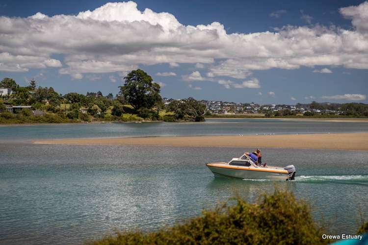 7D Edgewater Grove Orewa_17