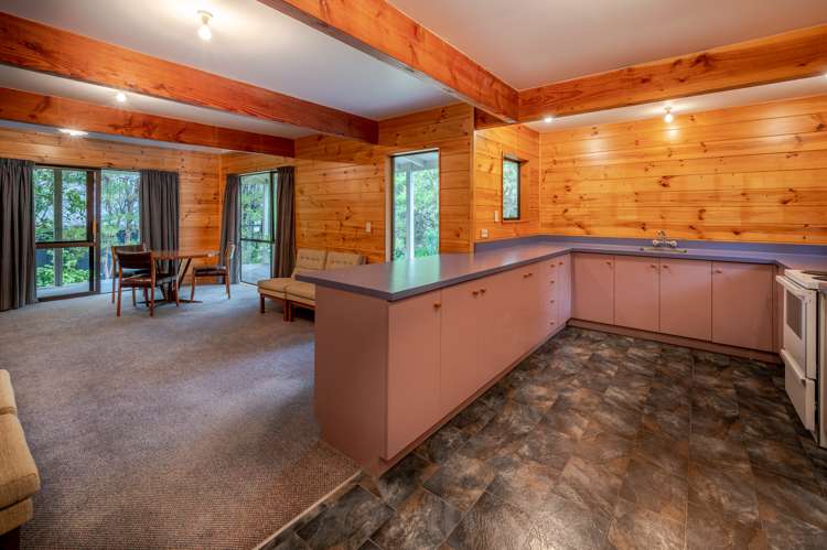 9 Kowhai Grove Akaroa_13