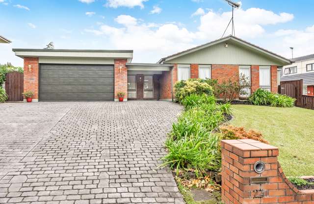 24 Olena Avenue Sunnyhills_1