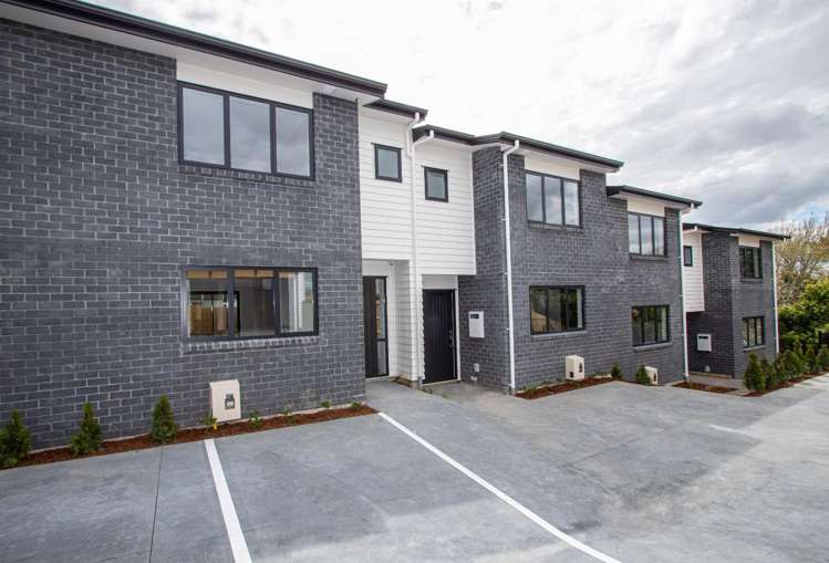 12/10 Charlemont Street 3295_1