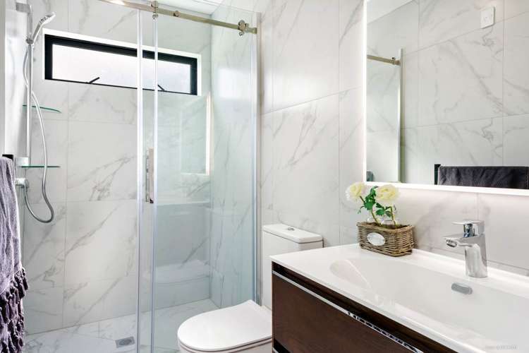 39 Koropa Road Flat Bush_9