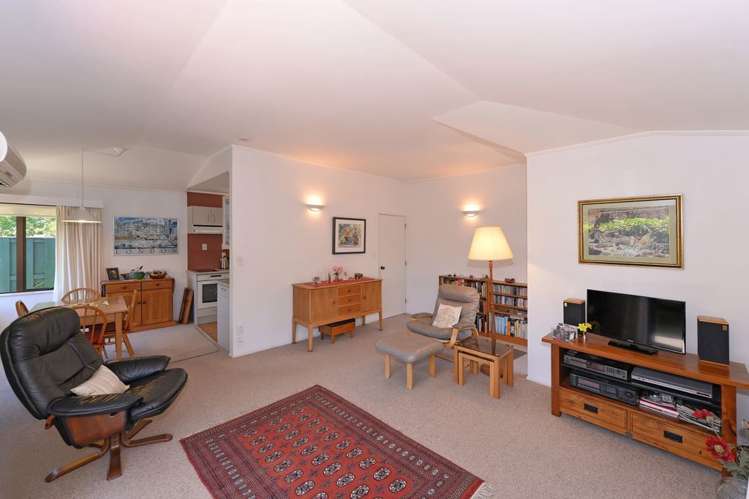 15 De Cesare Way The Wood_8