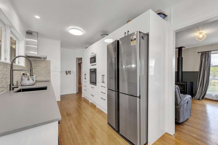 15 Waikaremoana Place Pakuranga Heights_12