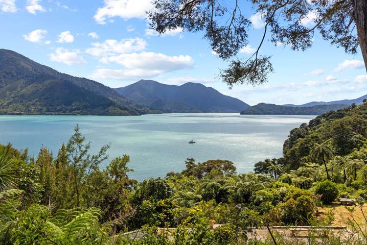 126 Moetapu Bay Road Anakiwa and Surrounds_27