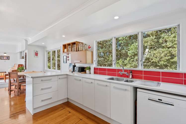 24 Kowhai Park Road Maunu_12