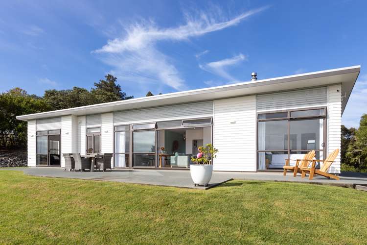 1695 Kaipara Hills Road Kaipara Flats Rodney Houses for Sale