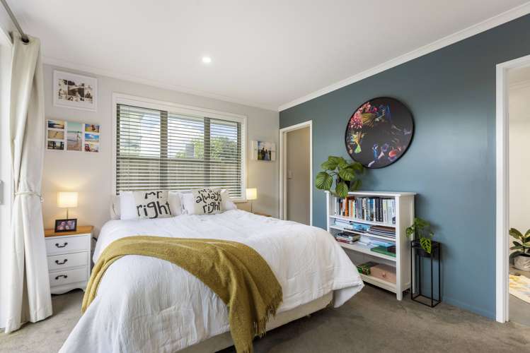 28 Waituarua Drive Takanini_13