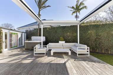 1 Surrey Crescent_3