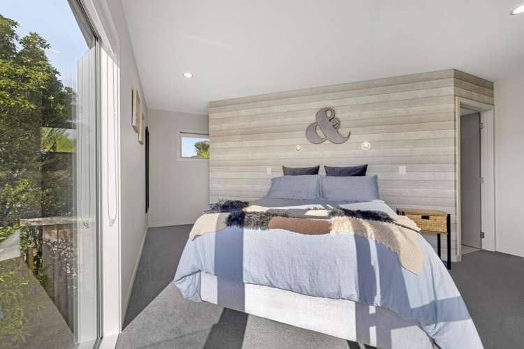 5C Sunshine Rise Raglan_18