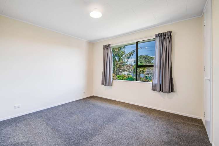 8A Cornel Circle Snells Beach_13