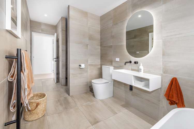 24 Phoenix Palms Grove Levin_17