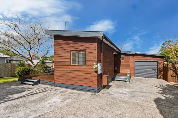 100 Chislehurst Street Henderson_1