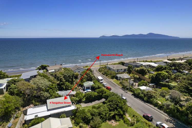4 Tangahoe Street Paekakariki_1