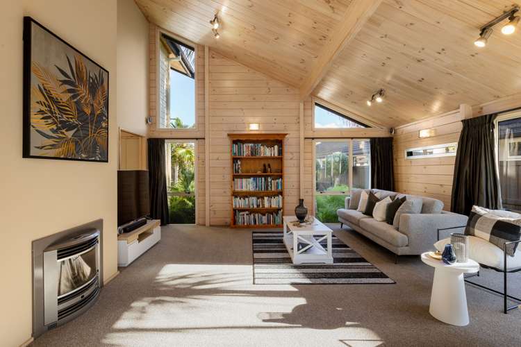 15 The Esplanade Huntington_12